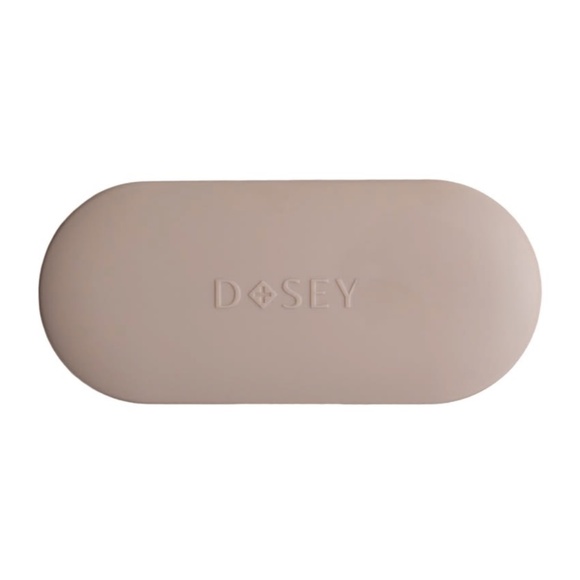 Dosey 7-Day Pill Compact in Latte (New in Box) - Picture 3 of 4